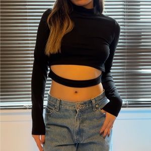 Adika Black Waist Cut Out Cropped long Sleeve